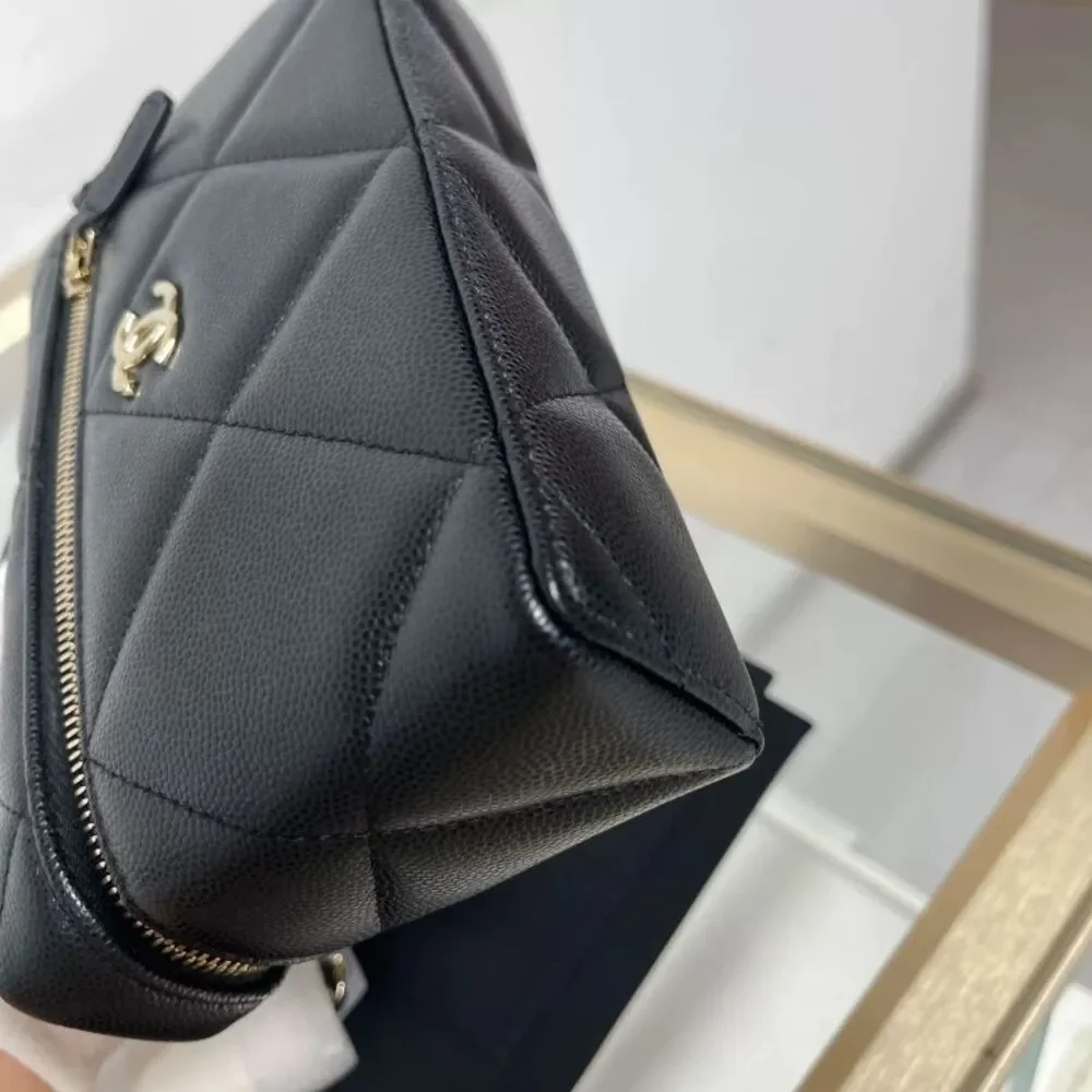 Chanel Women Pre-Loved Bag Very Good Condition